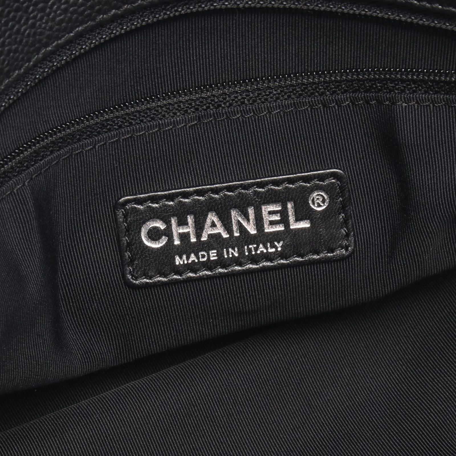 Chanel Tote CC Logo Black Caviar Leather Chain — view 4