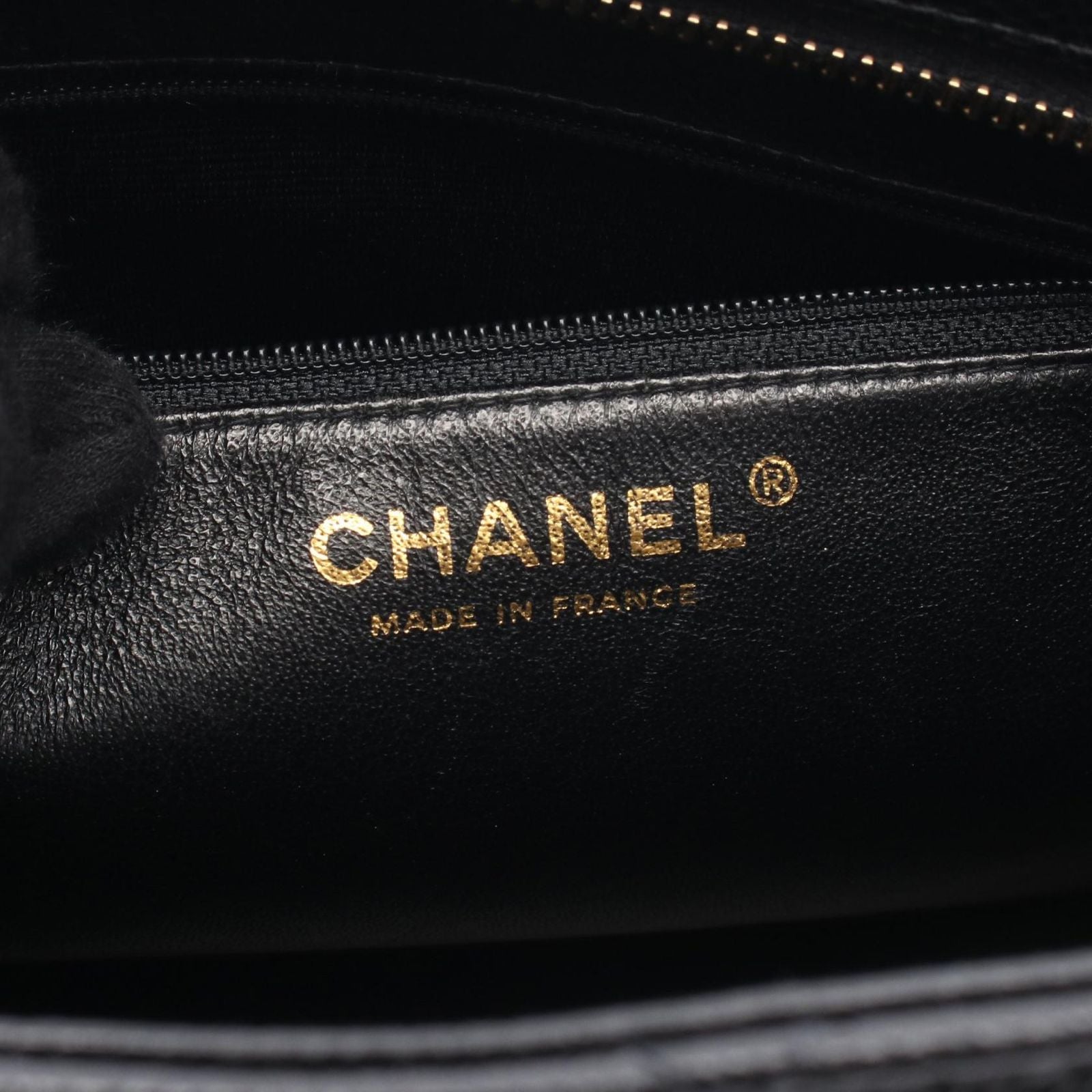 Chanel Tote Reissue Black Caviar Leather — view 4