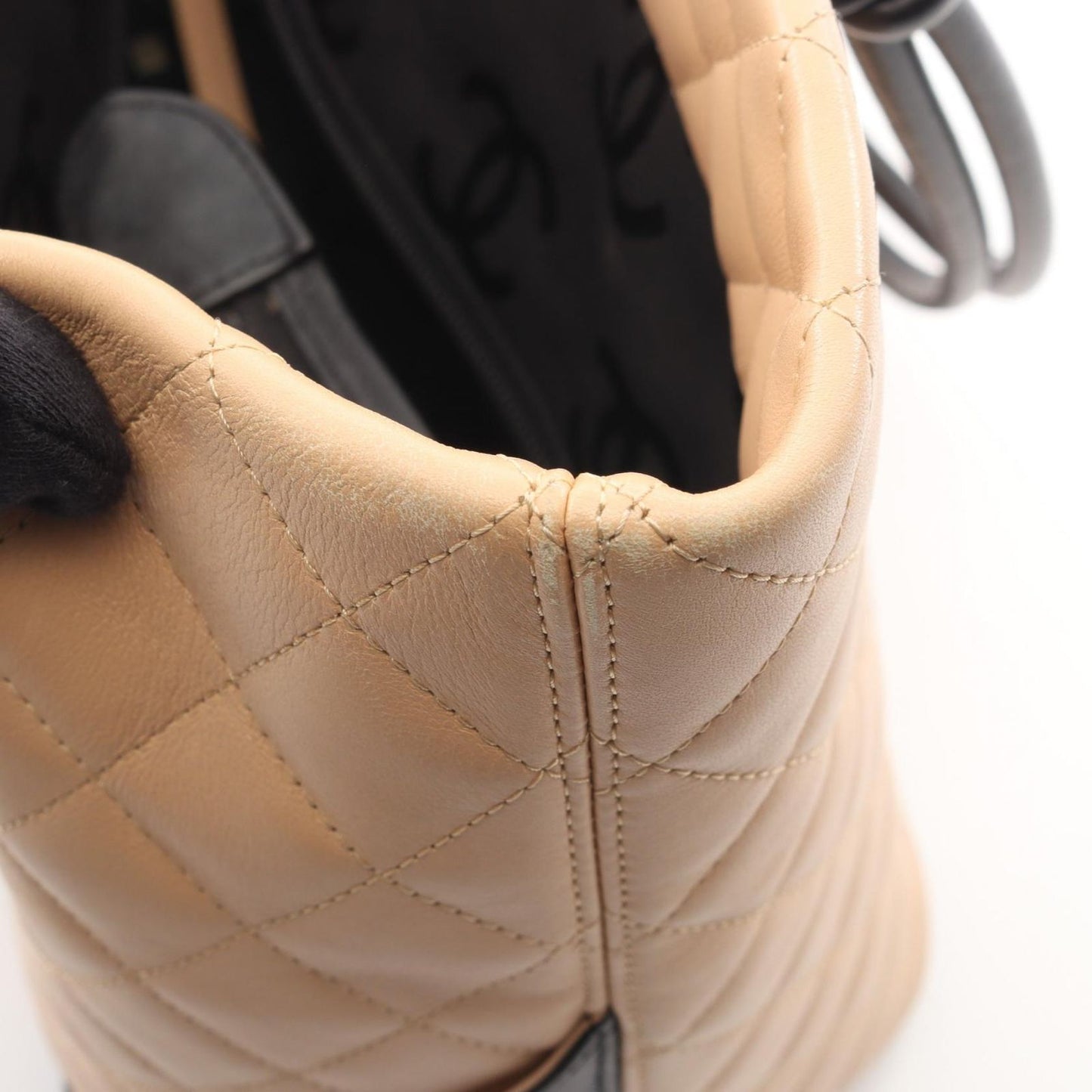 Chanel Tote Cambon Line Large Beige Black Leather — view 7