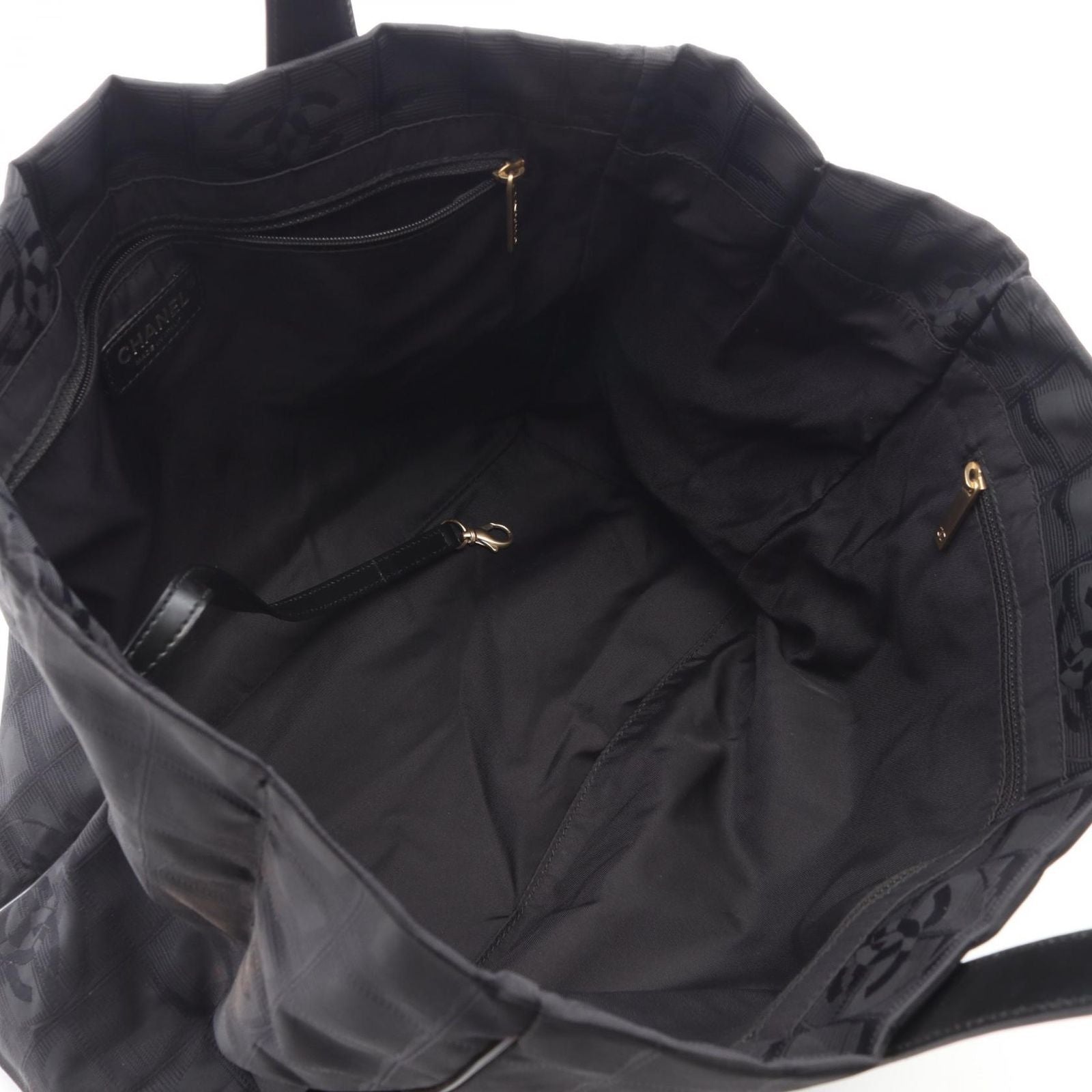 Chanel Tote New Travel Line Black Leather — view 3
