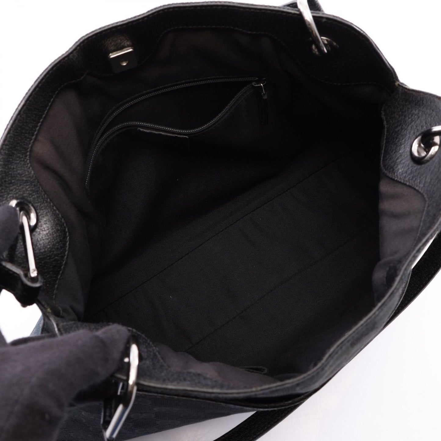 Gucci Shoulder Bag GG Canvas Black — view 3