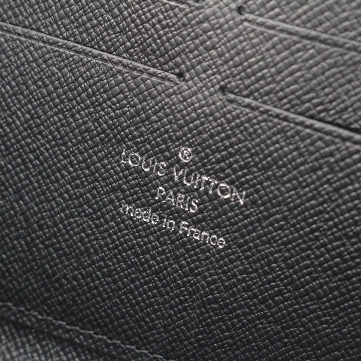Louis Vuitton Epi Leather Zip Wallet Black — view 5
