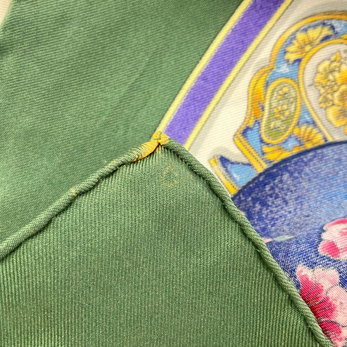 Hermes Scarf Carre 90 Ivory Green Multi Qu Importe le Flacon — view 7