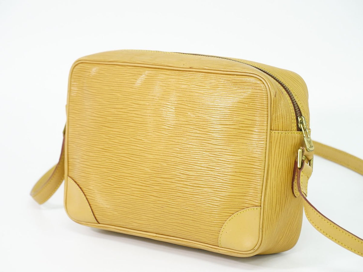 Louis Vuitton LV Trocadero 27 Epi Leather Shoulder Bag Pochette Winnipeg Beige — view 2