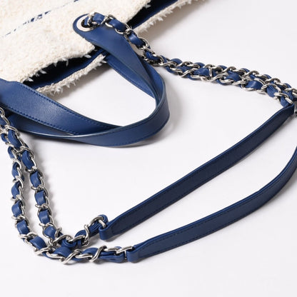 Chanel Tote Bag Pile Large Shopping White Blue — view 4