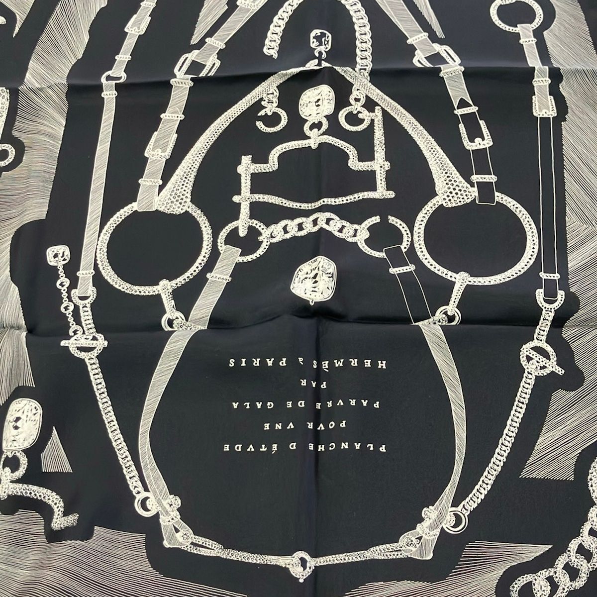 Hermes Scarf Carre 90 Black Ivory Planche D E'tvde Povr Vne Parvre de Gala — view 4