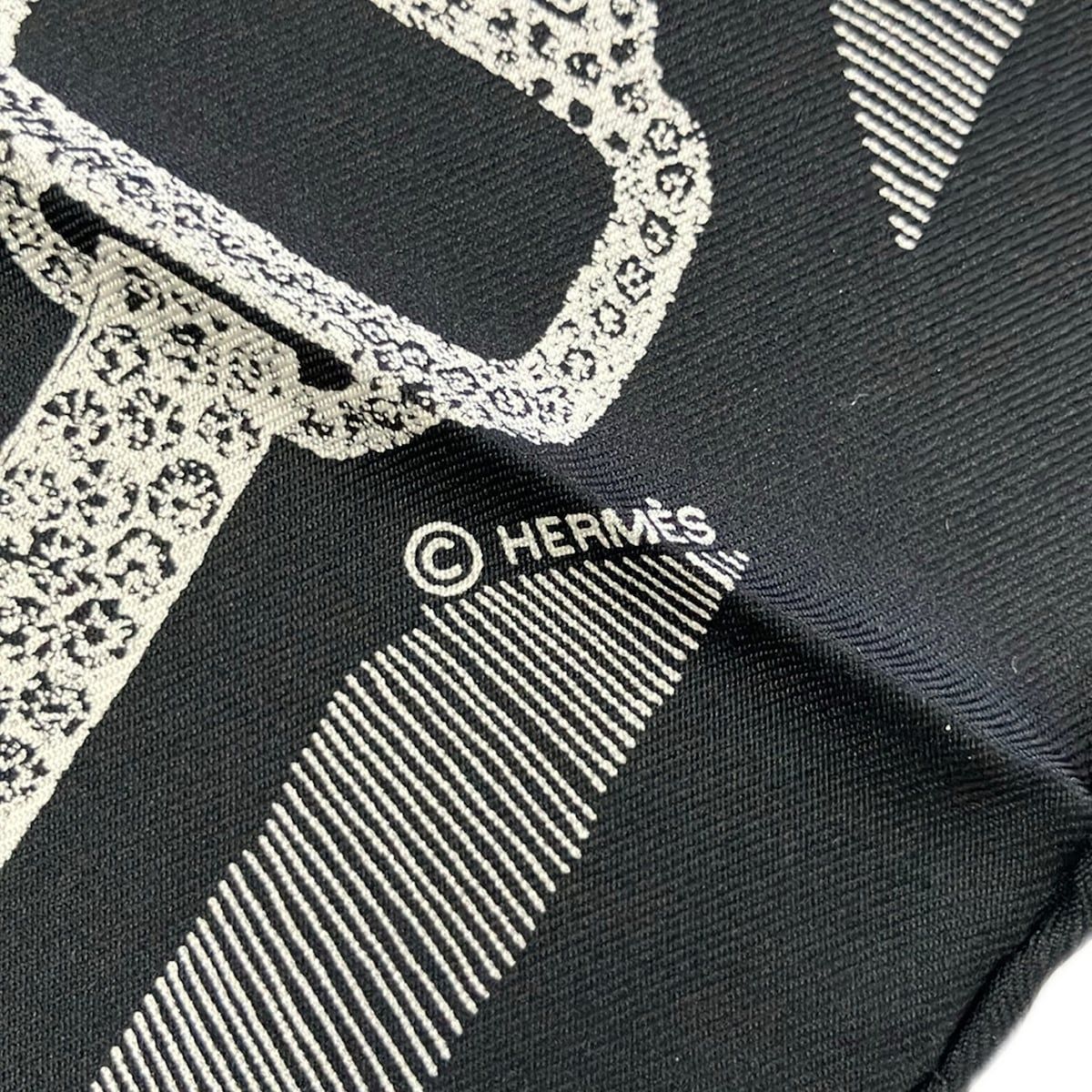 Hermes Scarf Carre 90 Black Ivory Planche D E'tvde Povr Vne Parvre de Gala — view 2