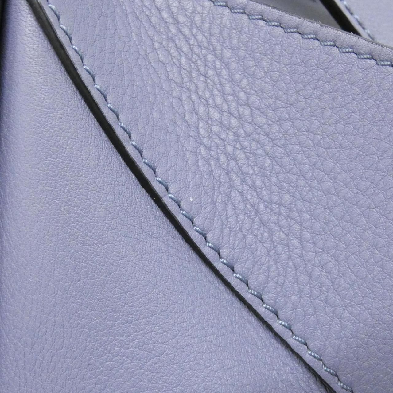 Loewe Hammock Small 387 30 Shoulder — view 5