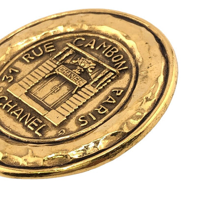 Chanel 31 Rue Cambon Brooch Gold — view 3