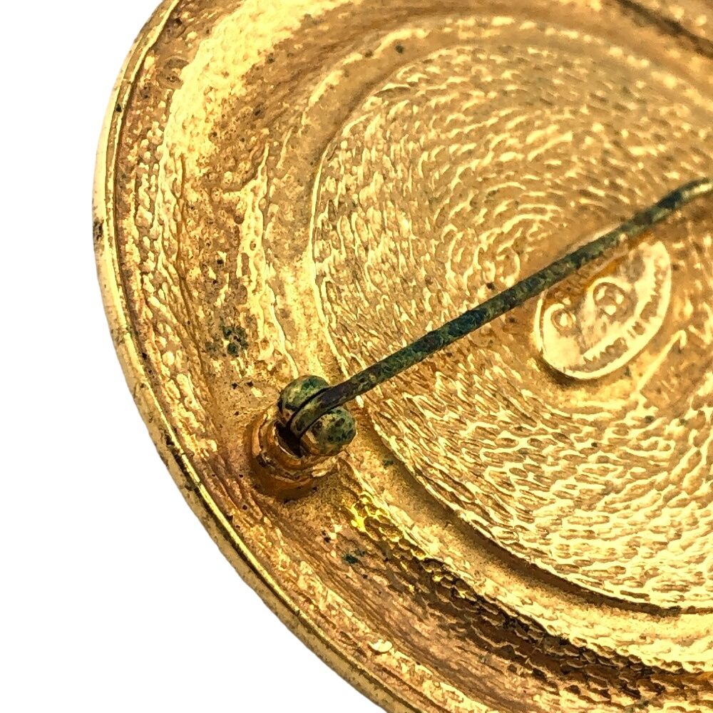 Chanel 31 Rue Cambon Brooch Gold — view 6