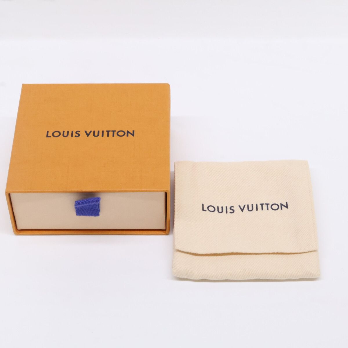 Louis Vuitton Bracelet LV Terra-l — view 8