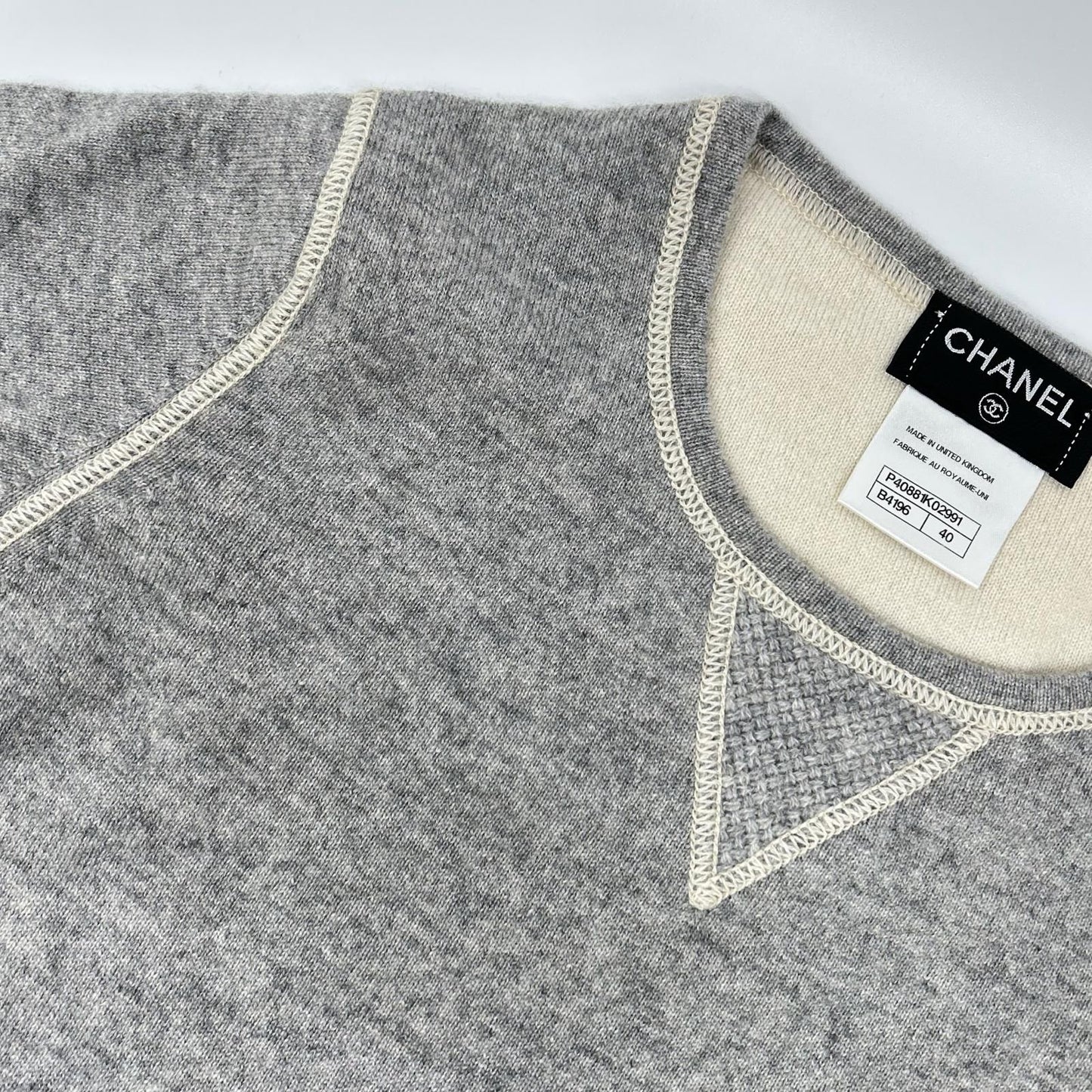 Chanel CC Logo Cashmere Knit Sweater 40 — view 7