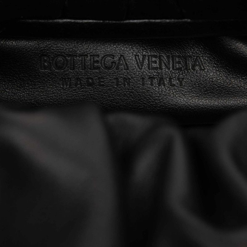 Bottega Veneta the Shoulder Pouch Handbag Black Leather — view 5