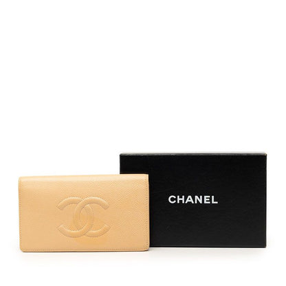 Chanel CC Logo Wallet Beige Caviar Leather — view 7