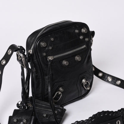 Balenciaga le Cagole XS Shoulder Bag Black Lambskin Silver — view 3
