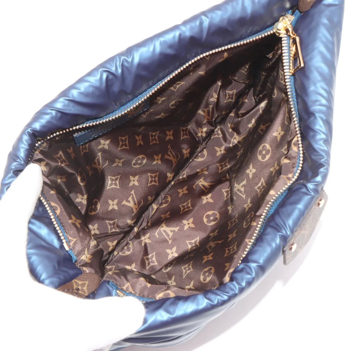 Louis Vuitton LV Pillow Maxi Multy Pochette 2-Way Shoulder — view 9