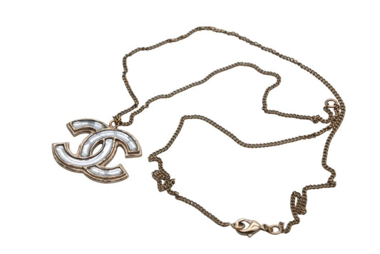 Chanel CC Logo Necklace Metal Clear Gold