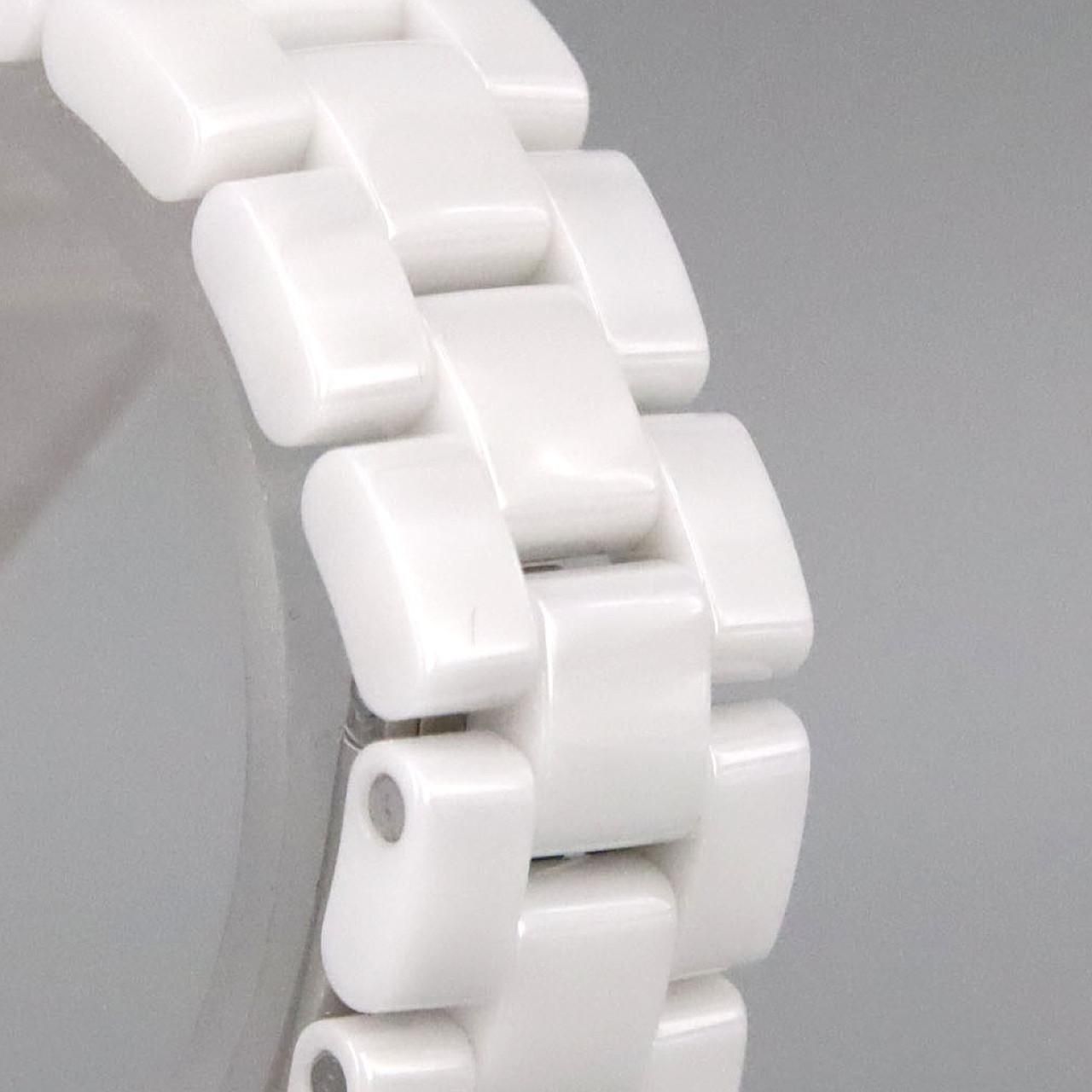 Chanel 33 Ceramic Quartz Watch — view 3