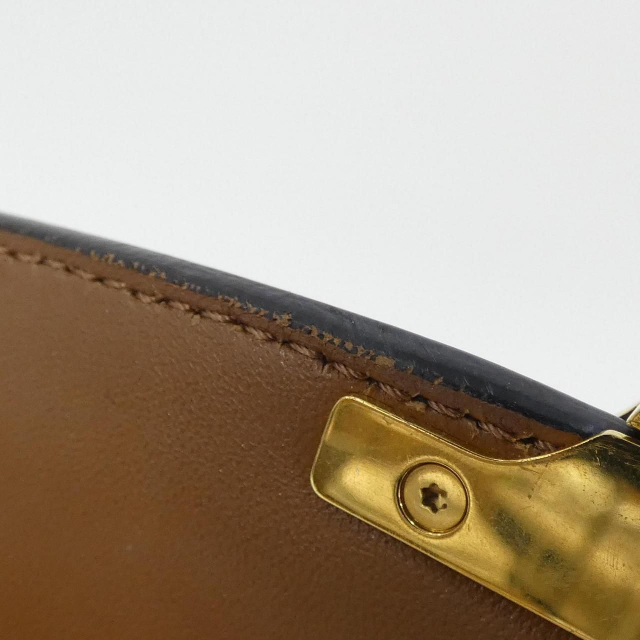 Celine Teen Triomphe Shoulder — view 9