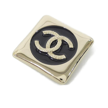 Chanel Brooch Gold