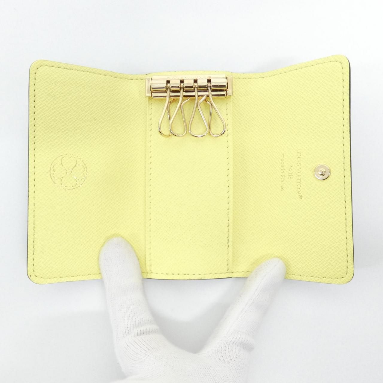 Louis Vuitton Monogram Multicles 4 Key Case Key Holder — view 6