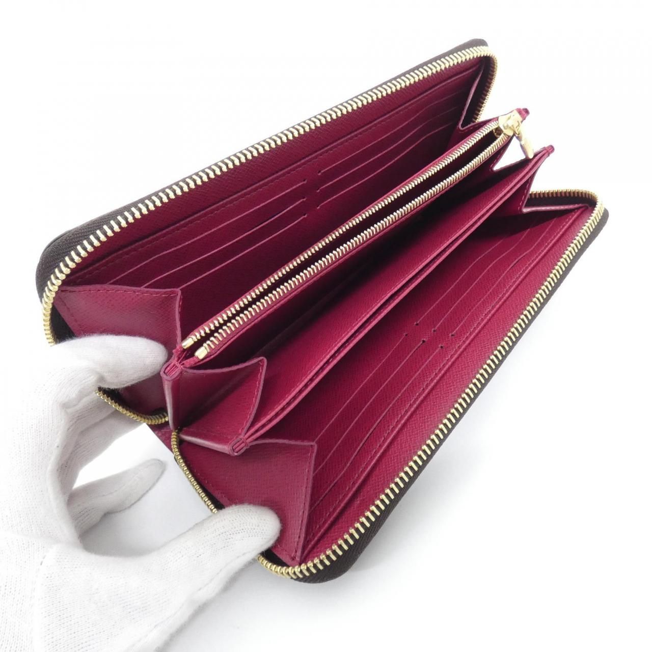 Louis Vuitton Monogram Zippy Wallet — view 6