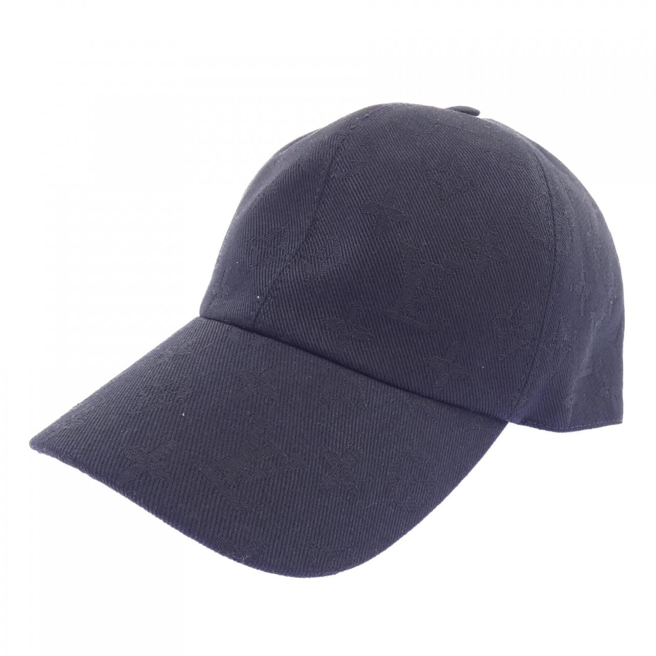 Louis Vuitton Monogram Essential Cap