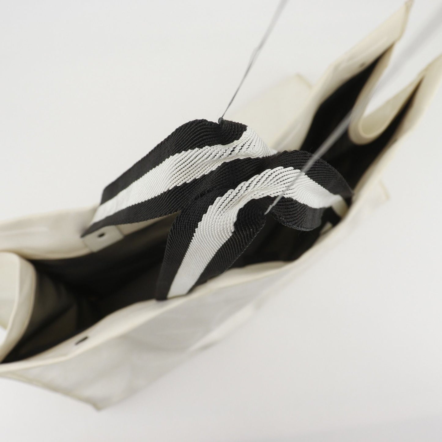 Gucci Pattern Canvas White Tote — view 5