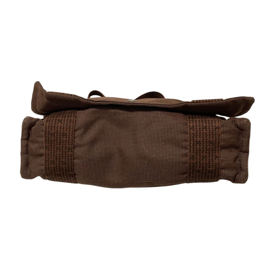 Hermes Her Line Besace PM Shoulder Bag Brown — view 5