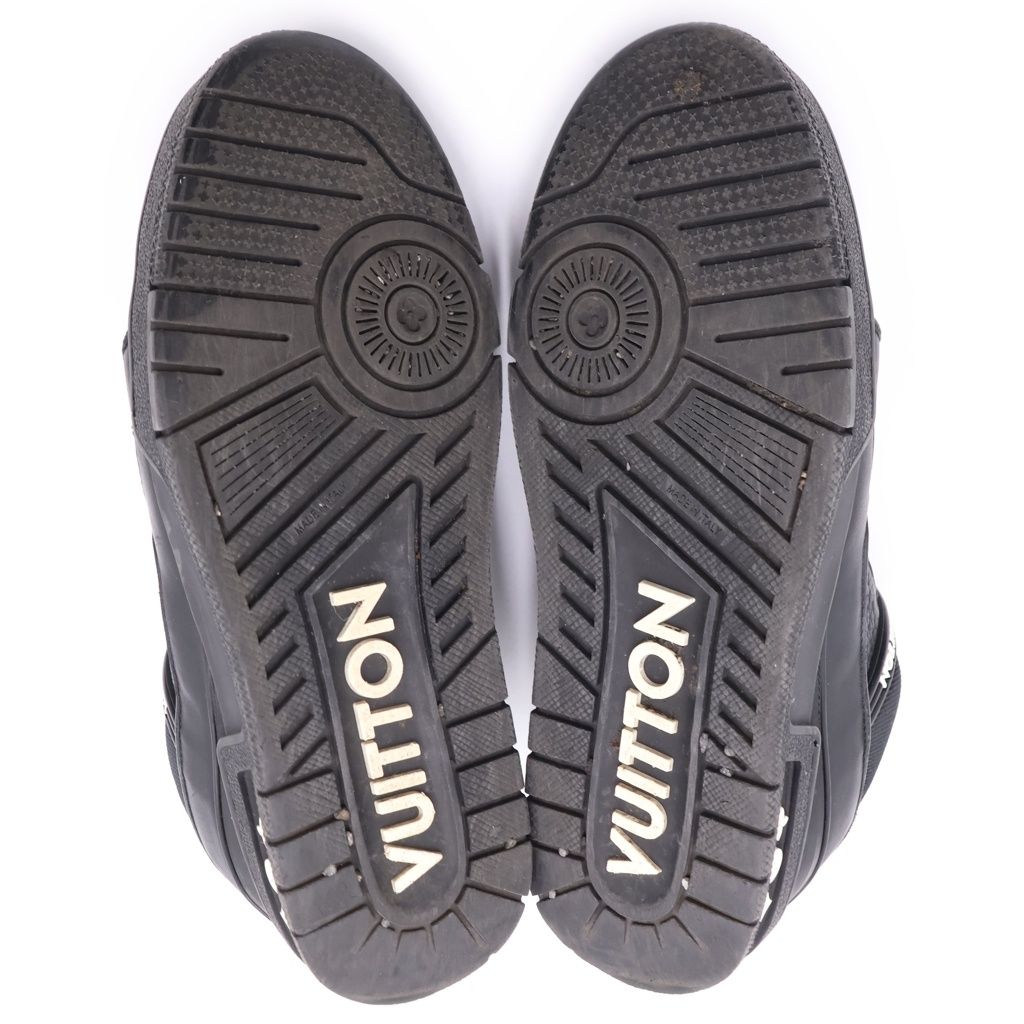 Louis Vuitton LU Trainer LV Monogram Leather Low Cut Sneakers Black — view 5