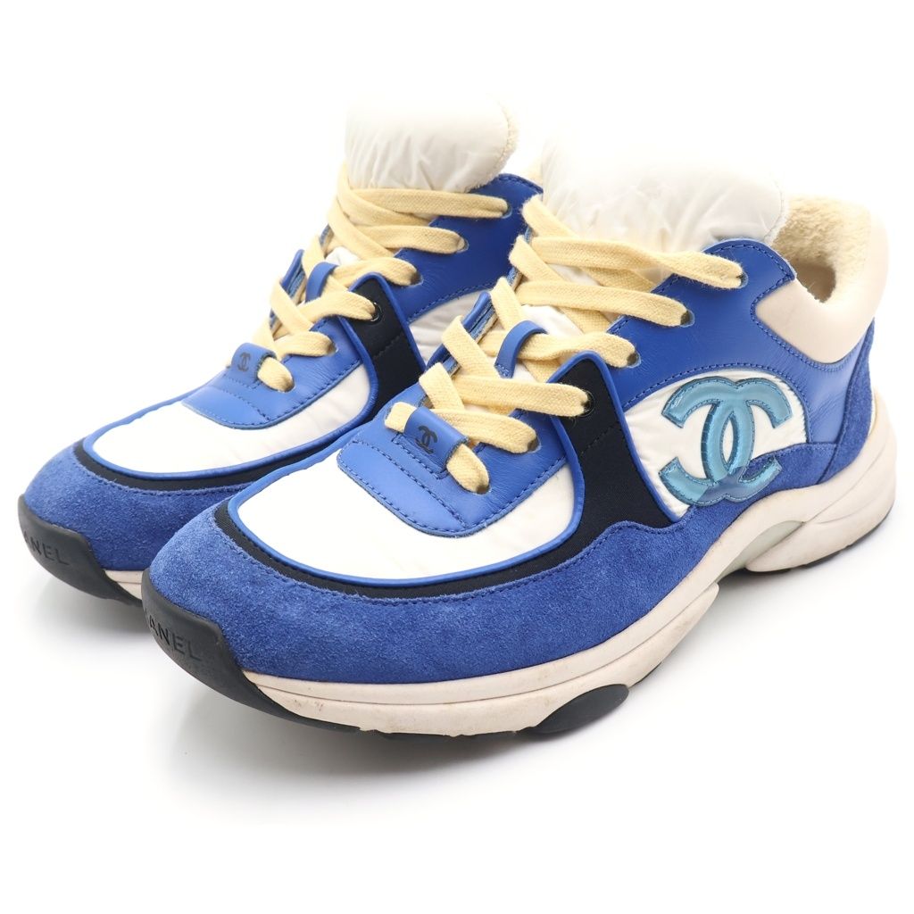 Chanel CC Logo Suede Low Cut Sneakers Blue White Black — view 2