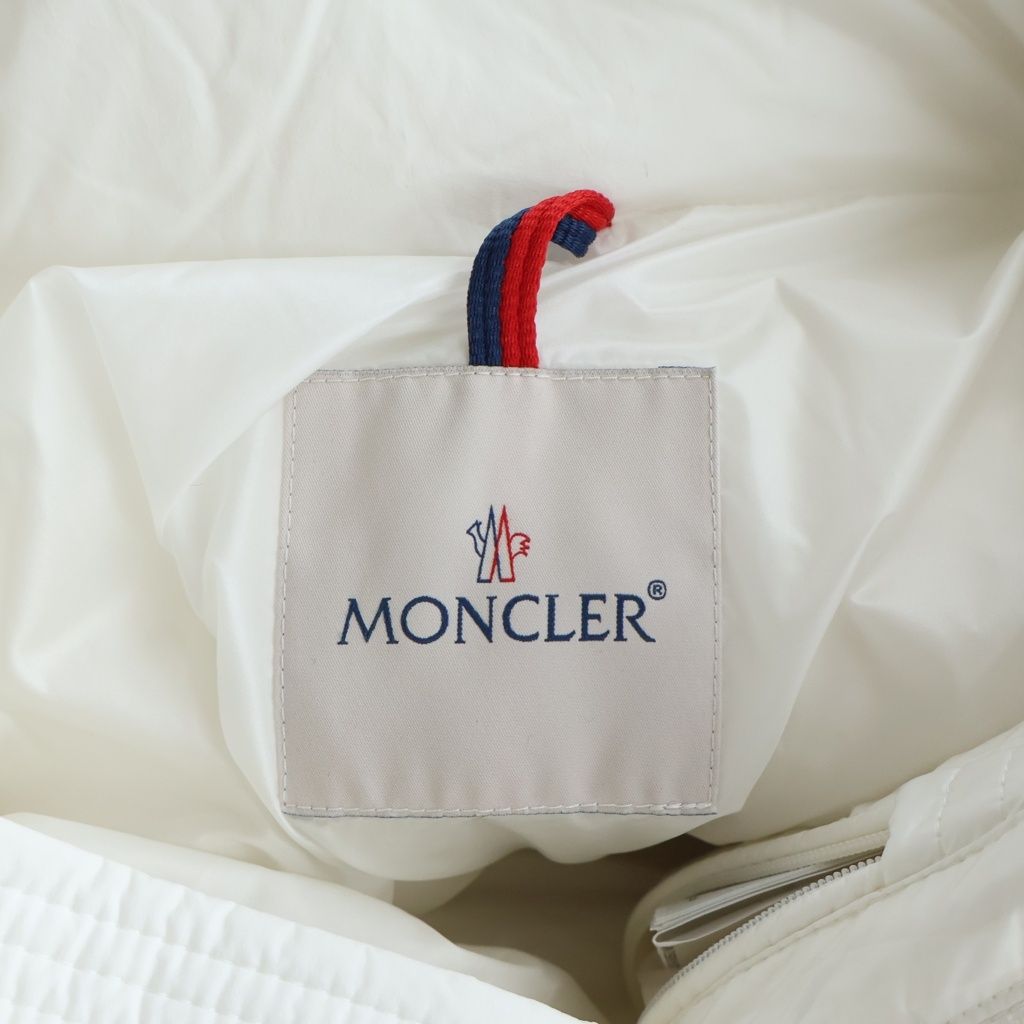 Moncler Vezere Folded Down Jacket White — view 7