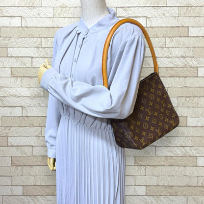 Louis Vuitton Looping Monogram Handbag Canvas Brown — view 2
