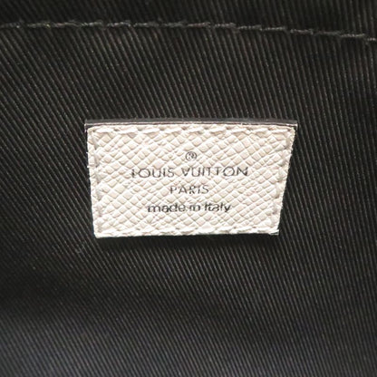 Louis Vuitton Messenger — view 7