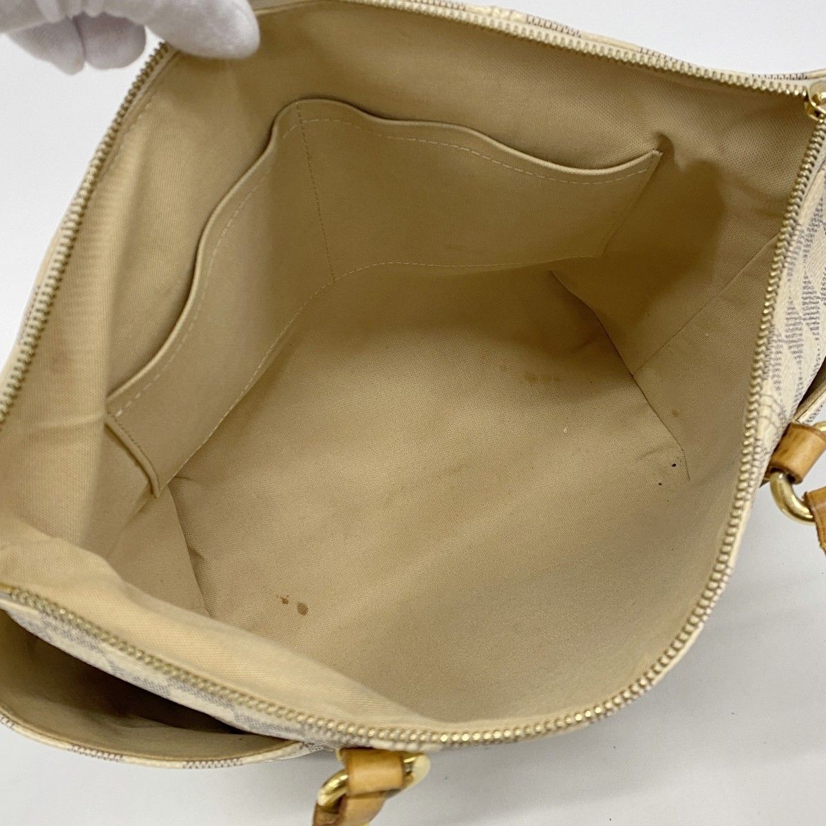 Louis Vuitton Tote Damier Azur Totally PM White — view 4
