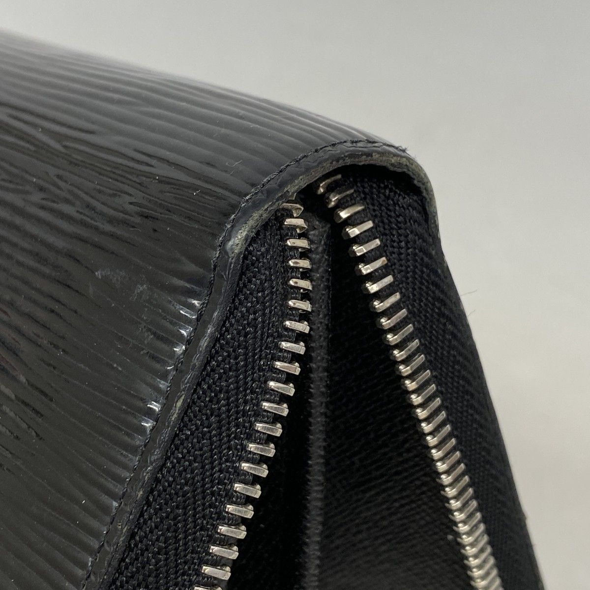 Louis Vuitton Wallet Epi Zippy Noir Electric — view 5