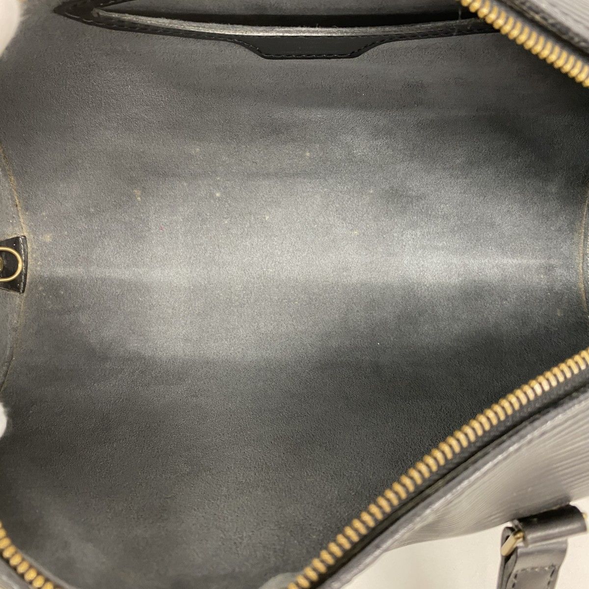 Louis Vuitton Handbag Epi Soufflot Noir — view 4