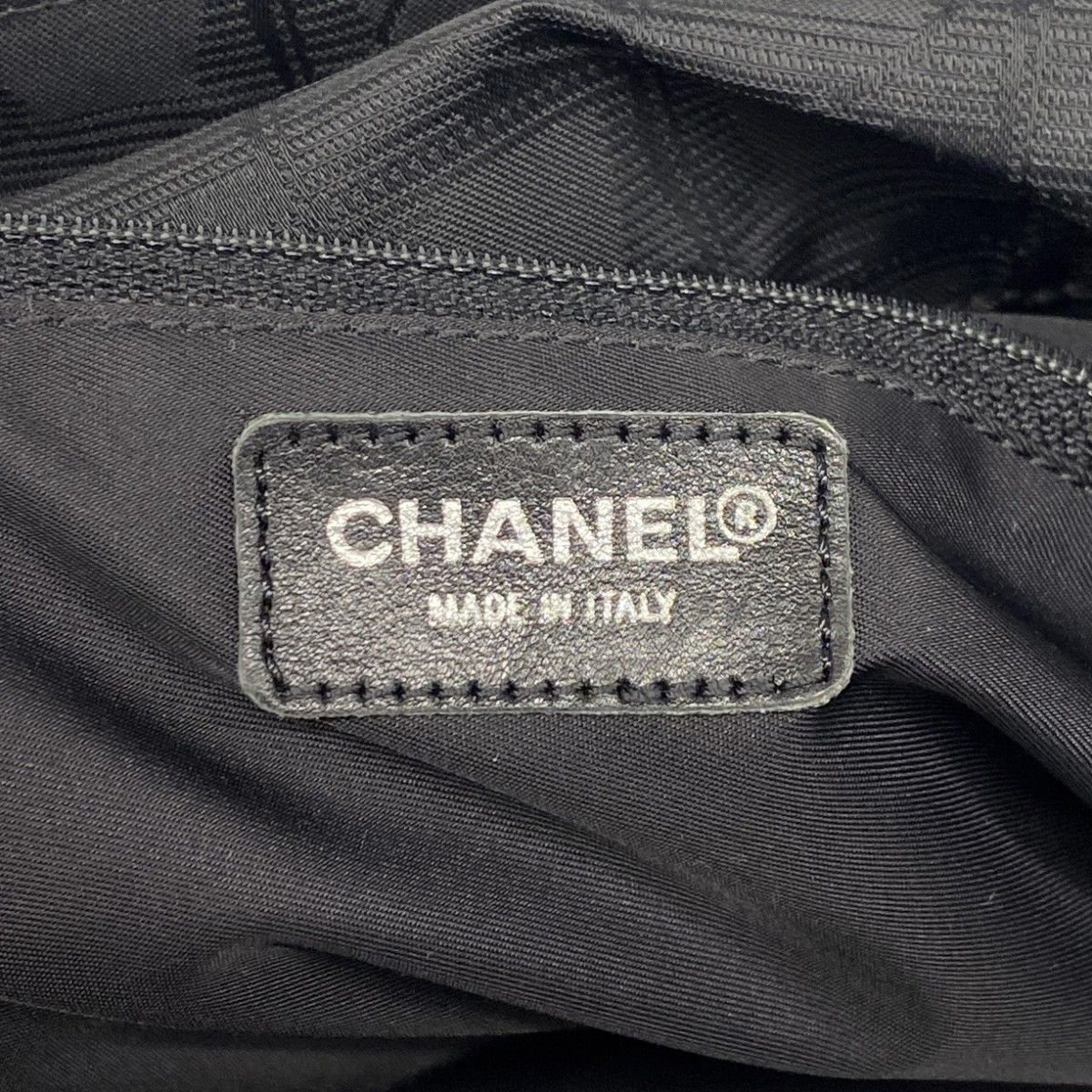 Chanel Tote New Travel Nylon Black Cles Diss — view 5