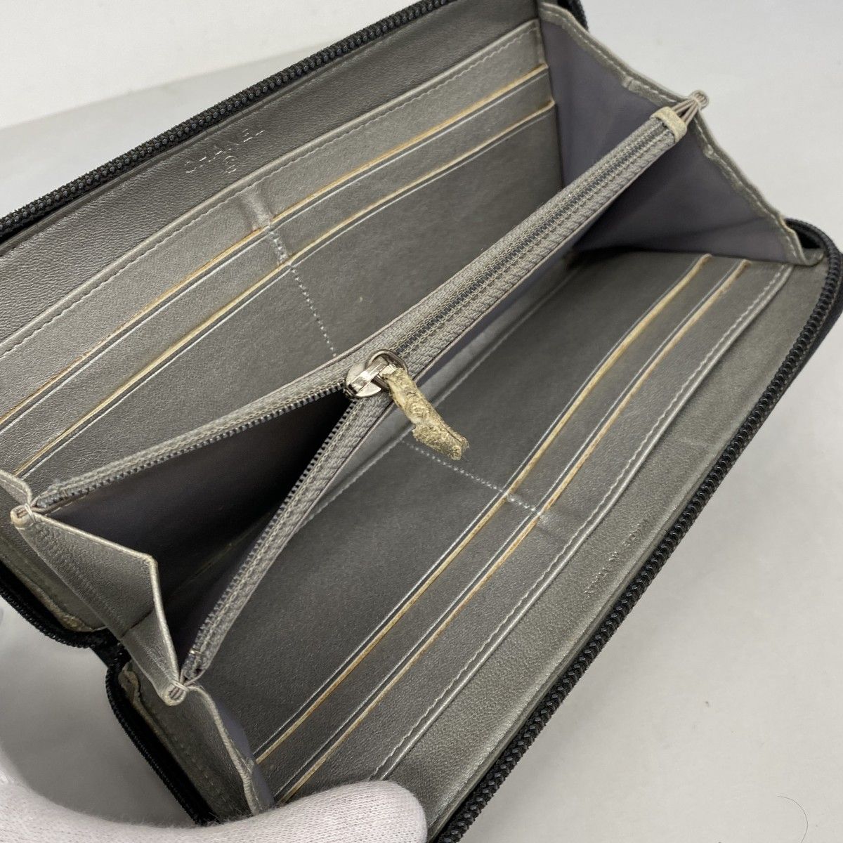 Chanel Wallet Camellia Lambskin Black Silver — view 3