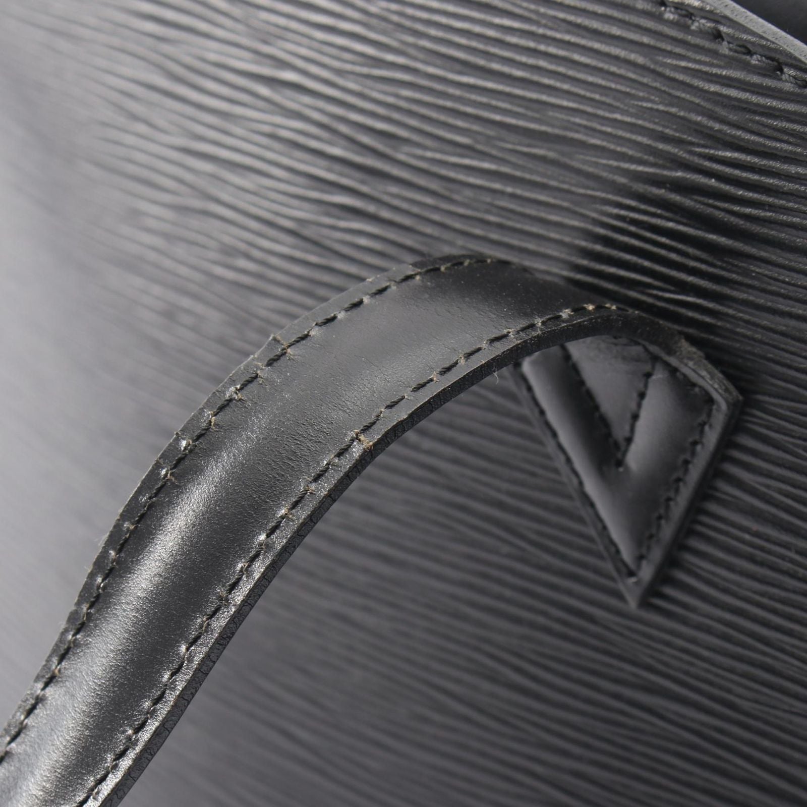 Louis Vuitton Handbag Saint Jacques Noir Leather — view 6