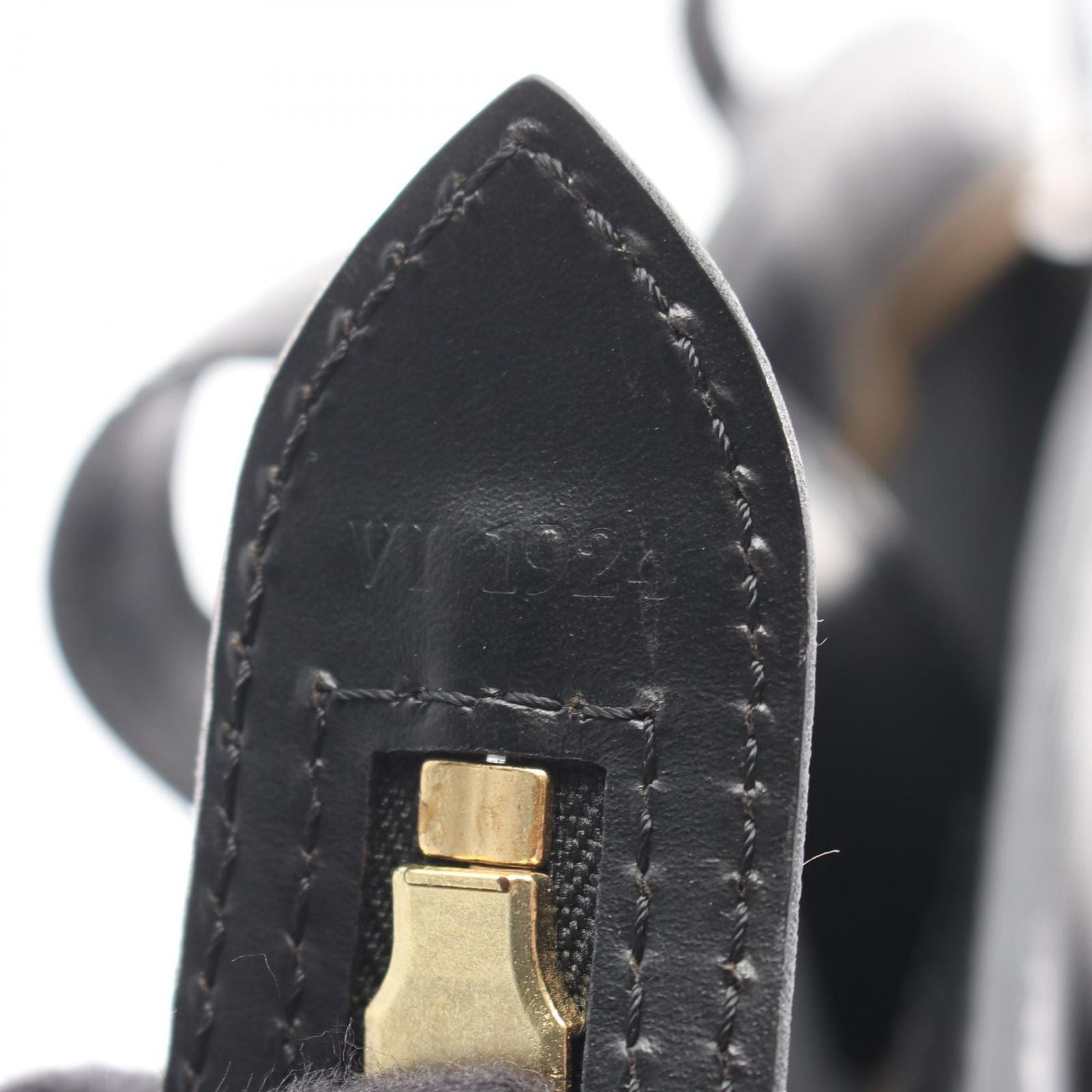 Louis Vuitton Handbag Saint Jacques Noir Leather — view 5