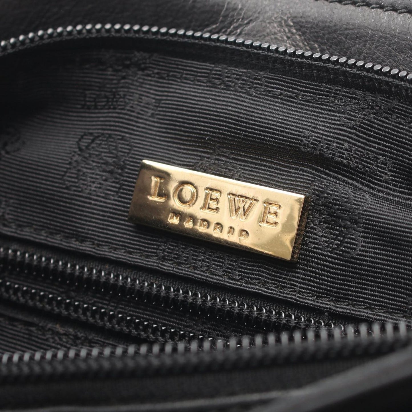 Loewe Handbag Anagram 2-Way Black Leather Shoulder — view 4
