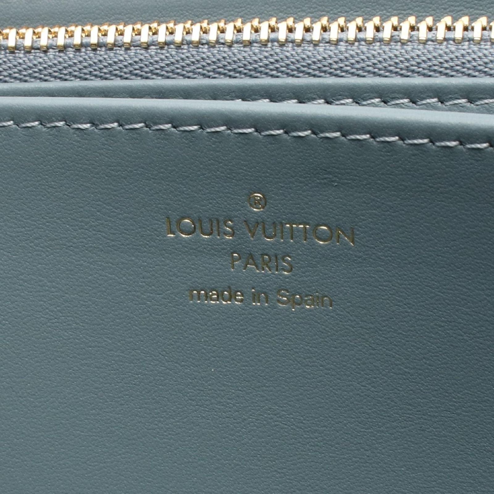 Louis Vuitton Round Wallet Zippy Mahina Flight Mode Brume Leather — view 4