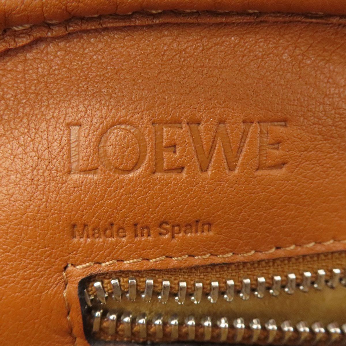 Loewe Amazona 2-Way Handbag Calf — view 6
