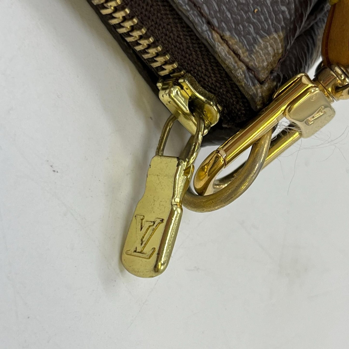 Louis Vuitton Monogram Pouch — view 7
