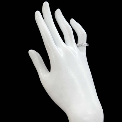 Bvlgari Essential Ring Diamond 18k WG White Gold 750 Element — view 7