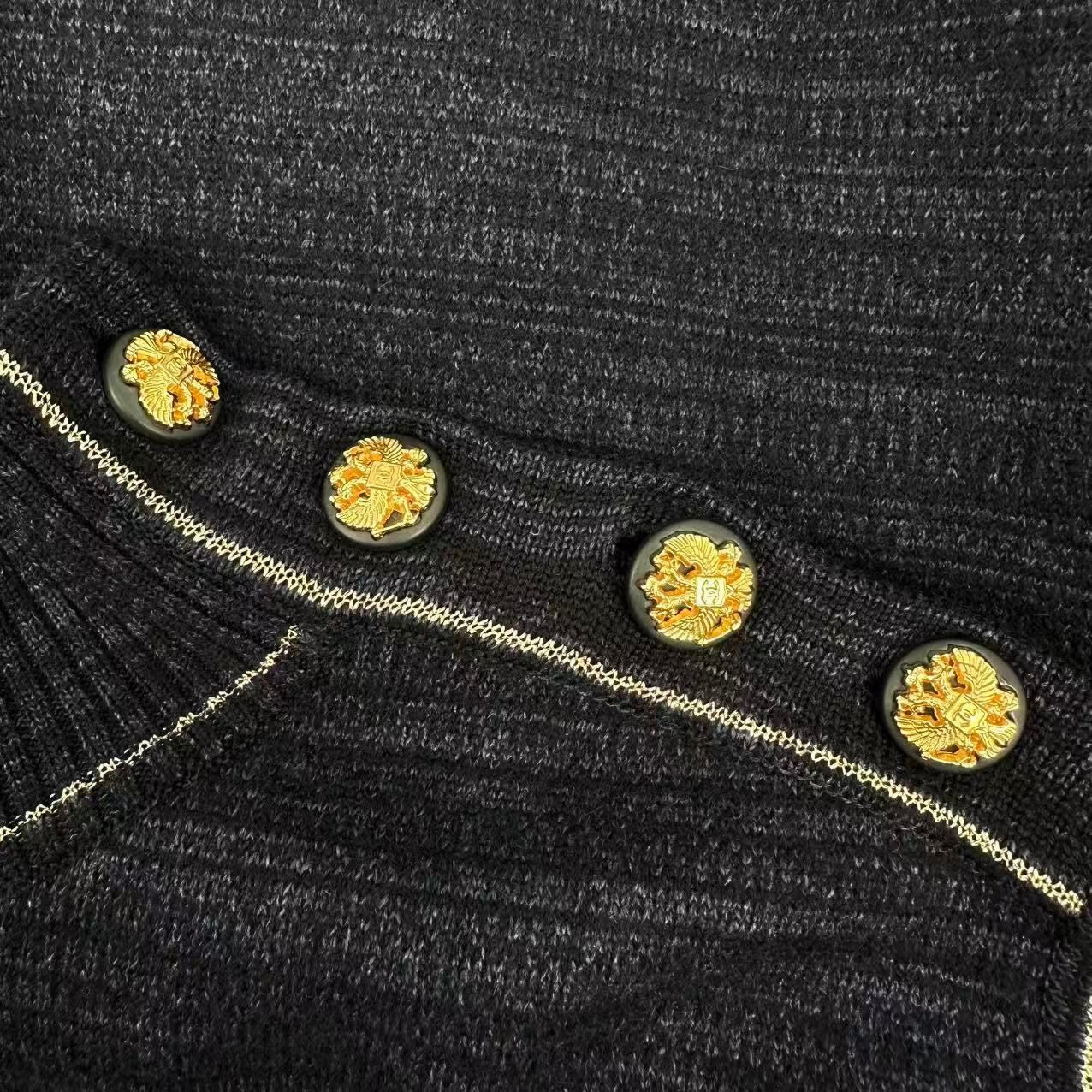 Chanel Sweater Gold Button CC Logo Wool 46 — view 5