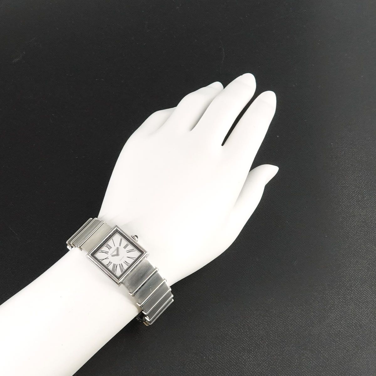 Chanel Mademoiselle Vintage Watch White Quartz — view 3