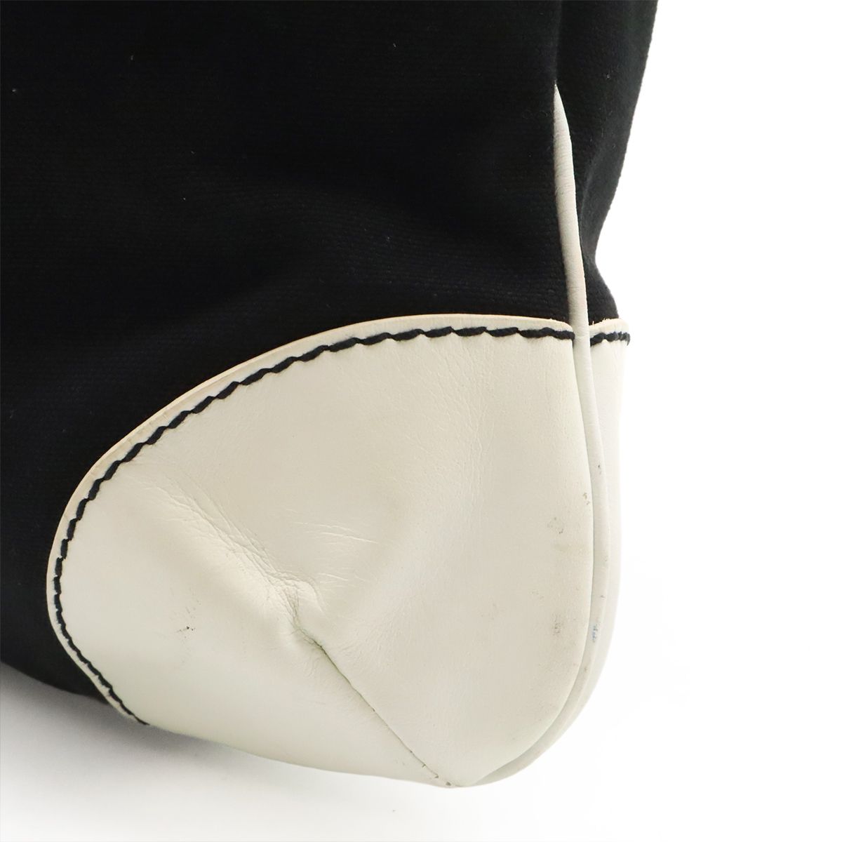 Chanel CC Logo Big Chain Tote Shoulder Canvas Leather Black White Gold — view 3