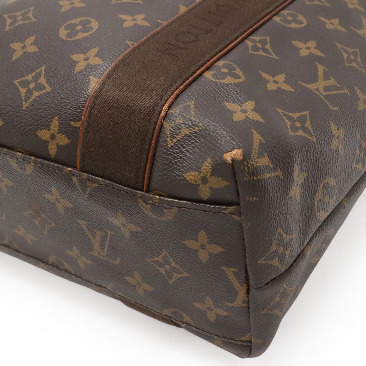 Louis Vuitton Monogram Cover Bob le Tote — view 3